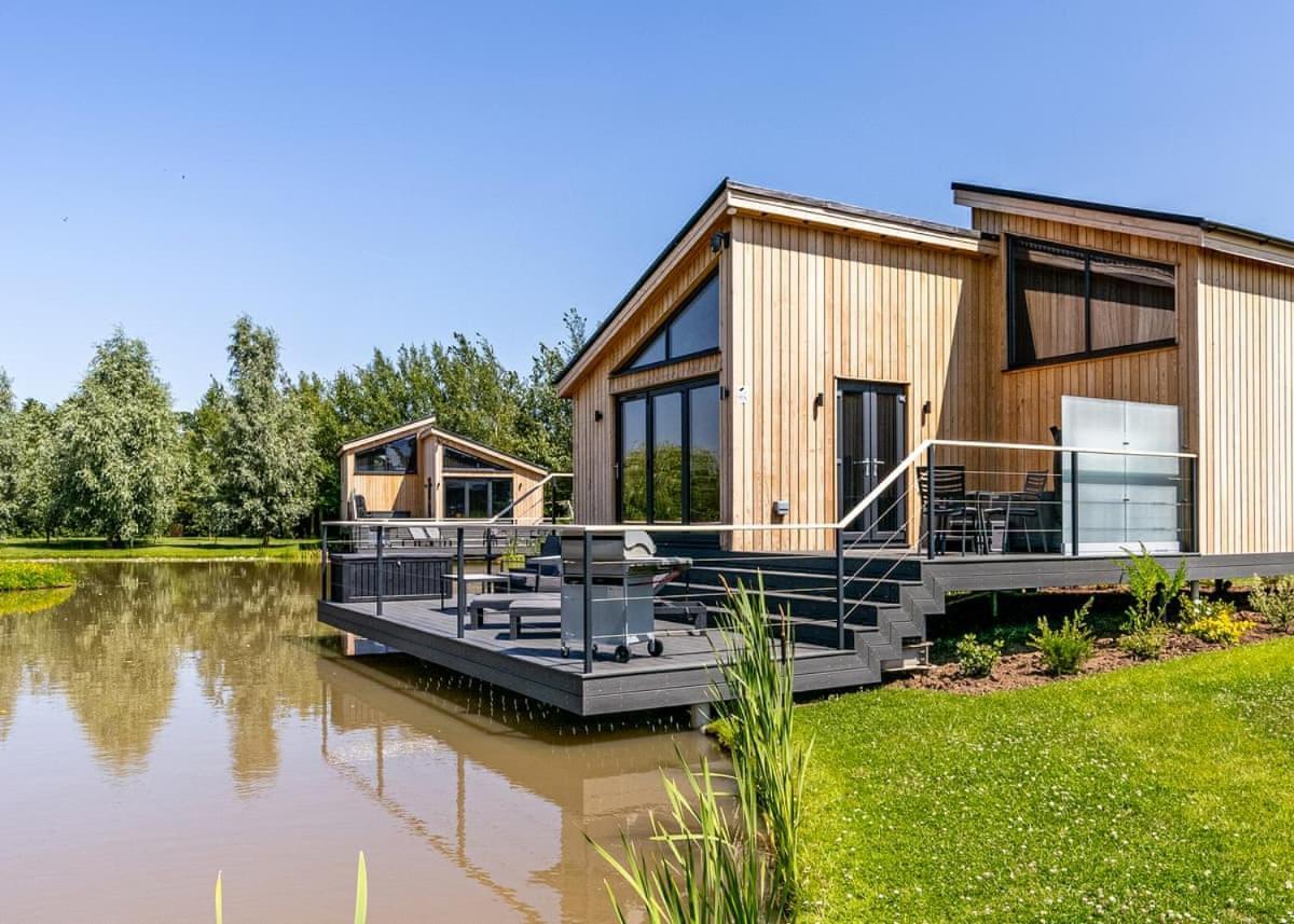 Woad Mill Lakeside Lodges Boston Exteriör bild
